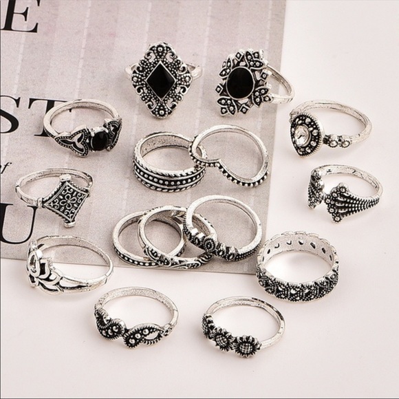 NWT Adorable Set of Midi Rings Includes 15 Rings - Picture 6 of 6